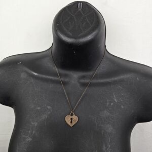 Soixante Neuf Jewels Heart Keyhole Necklace With 925 Stamp
